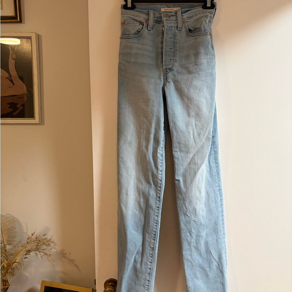 Levi’s Straight Leg high waisted